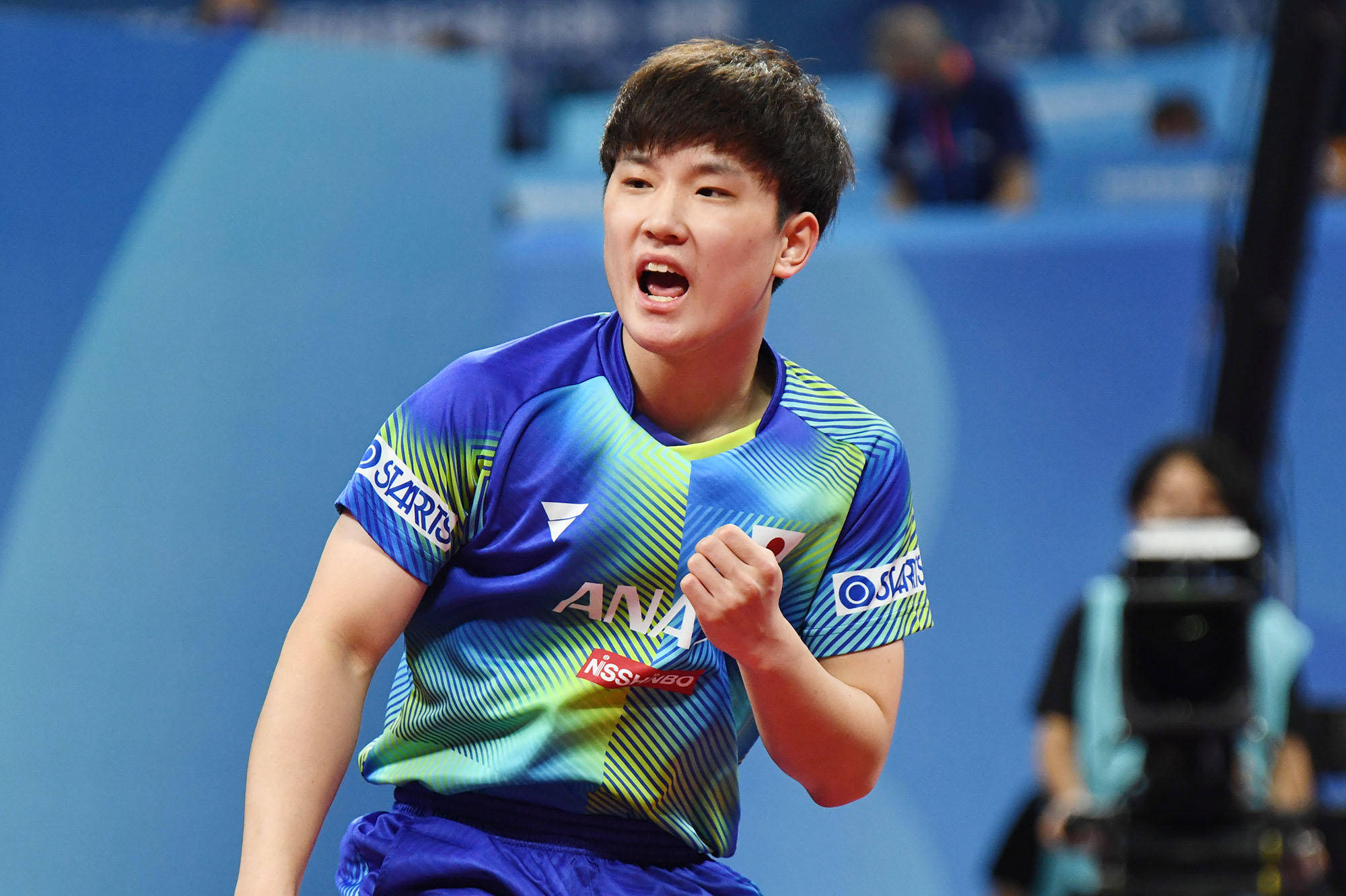 德在球场上 德在球场上