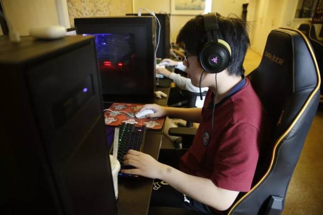 穿透单片生 穿透单片生