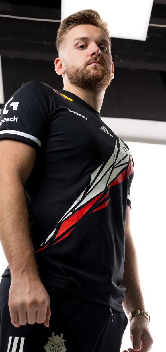 悬念的春季 悬念的春季